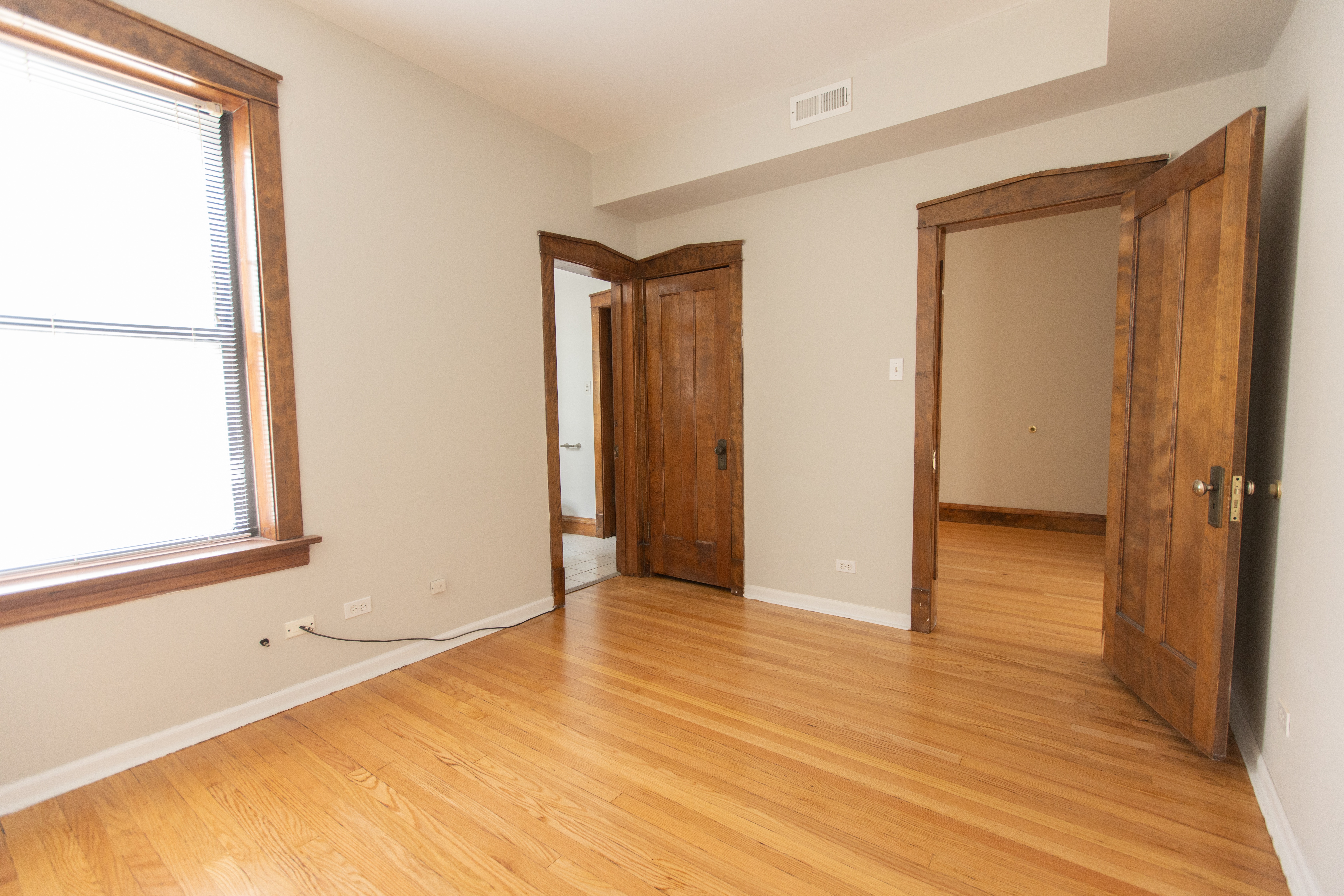 3540 N. Janssen Ave. 3540 N. Janssen Ave., Chicago, IL 60657 Lake View - Leasing by Cross Street